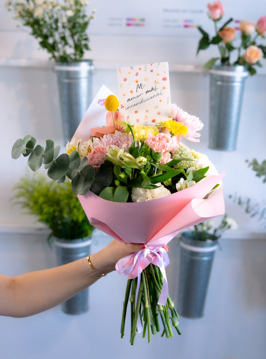 10 Bouquet Nuestro Amor Florece